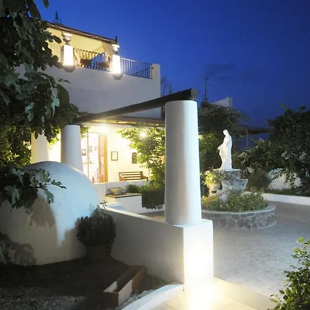 Villaggio - Isola Di
