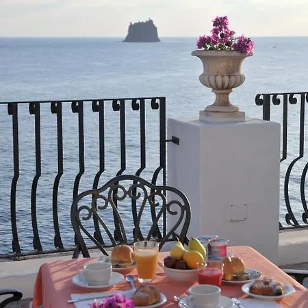 Villaggio - Isola Di Stromboli