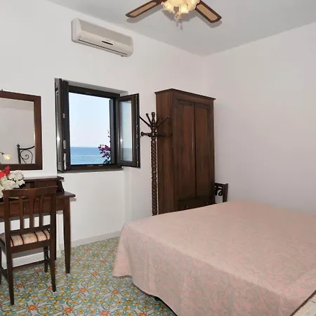 Villaggio - Isola Di