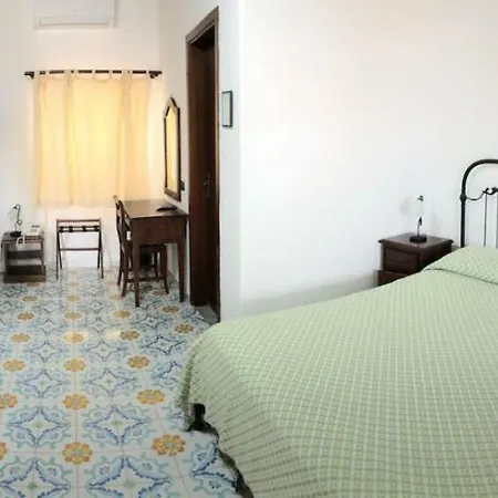 Villaggio - Isola Di