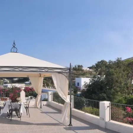 Hotel Villaggio - Isola Di 3*
